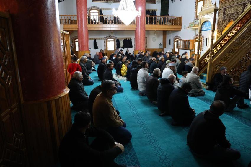 Sivas'ta uçurumun kıyısına inşa edildi! Ziyaretçisi hiç eksik olmuyor