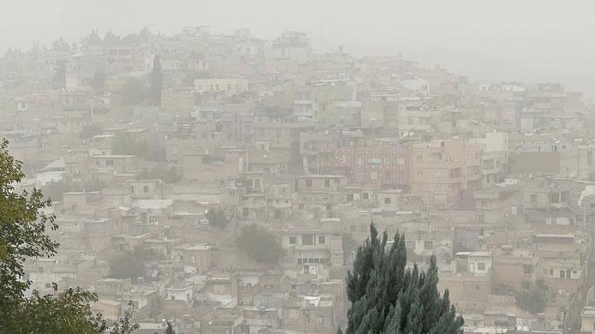 Şanlıurfa’da toz taşınımı hayatı olumsuz etkiledi: Görüş mesafesi 20 metreye kadar düştü