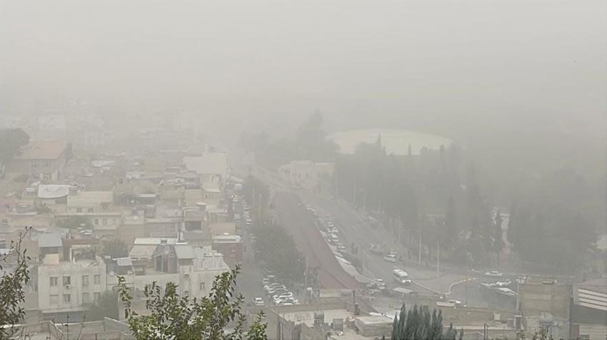 Şanlıurfa’da toz taşınımı hayatı olumsuz etkiledi: Görüş mesafesi 20 metreye kadar düştü