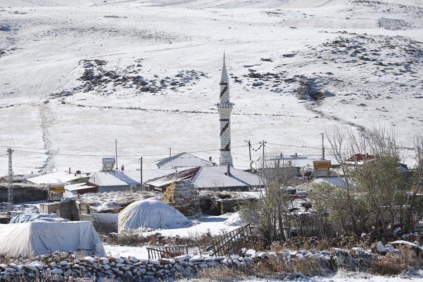 Lapa lapa kar yağışı, yağmur ve gök gürültülü sağanak yağış geliyor! Meteoroloji yeni hava durumu raporuyla illeri tek tek uyardı