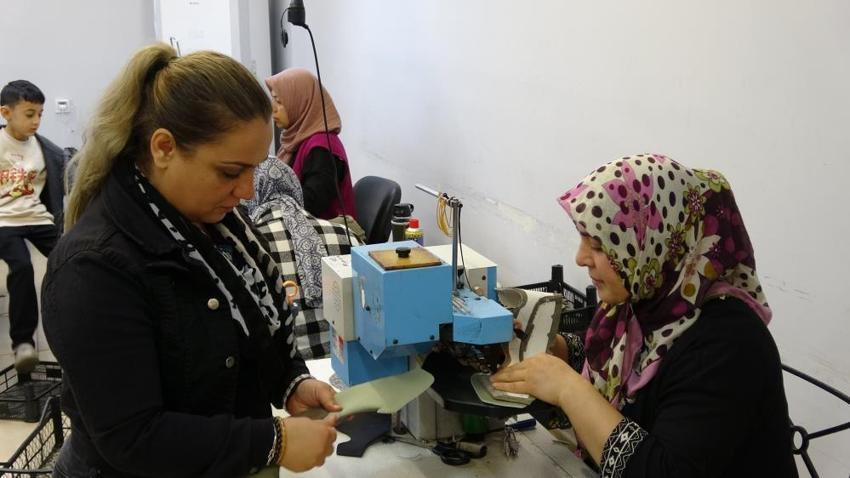 Gaziantep'in kanayan yarasına kadınlar çözüm buldu: Erkek egemen sektörüne adım attılar: 35 ülkeye üretim yapacaklar