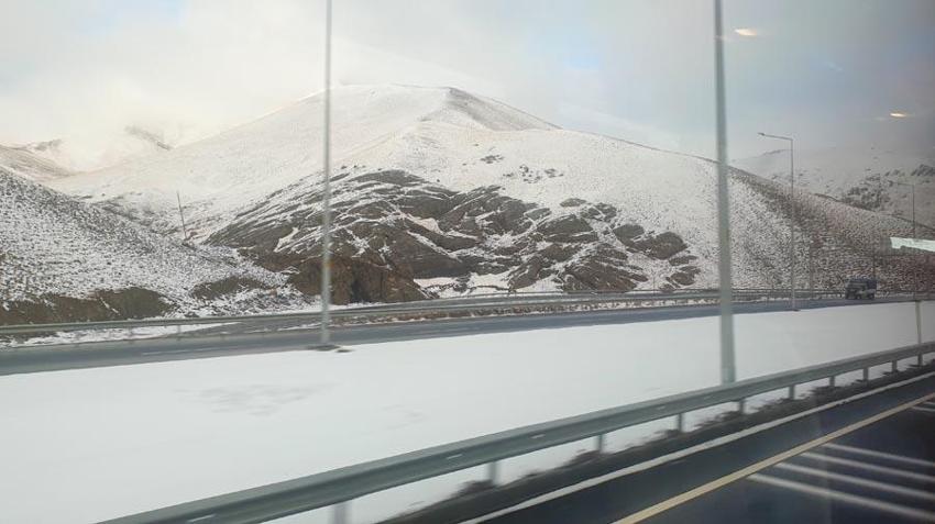 Van Başkale’de kar yağışı etkili oldu