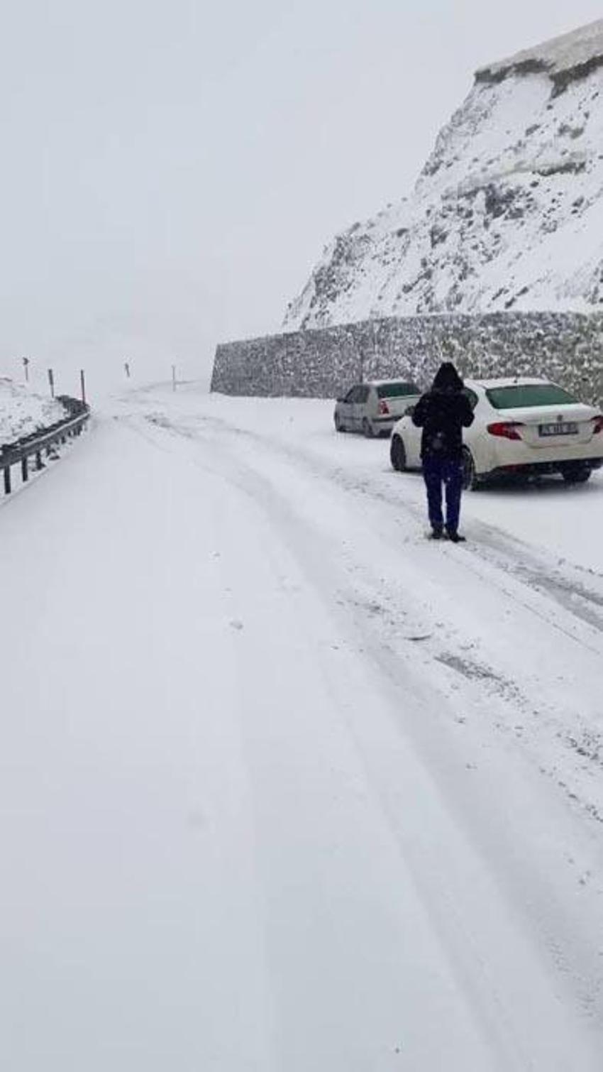 Lapa lapa kar ve sağanak yağışlar geliyor! Meteoroloji 24 ili kuvvetli yağışlara karşı uyardı
