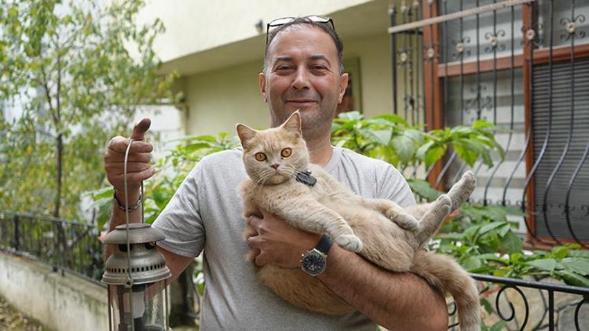 Emekli işçi evinin 10 metrekarelik odasını atölyeye çevirdi, üretime başladı! Ünü sınırları aştı, yurt dışından da takip ediliyor
