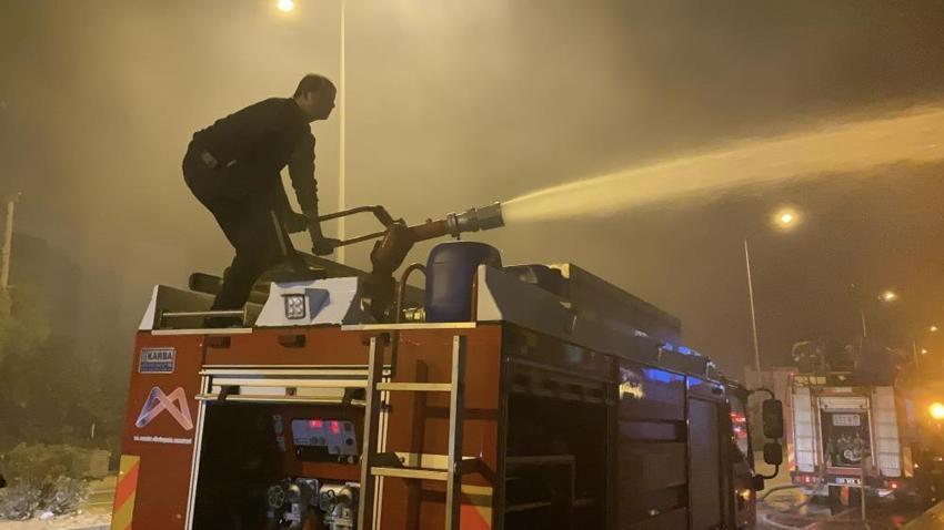 Korku dolu anlar! Mersin'de baraka alev alev yandı