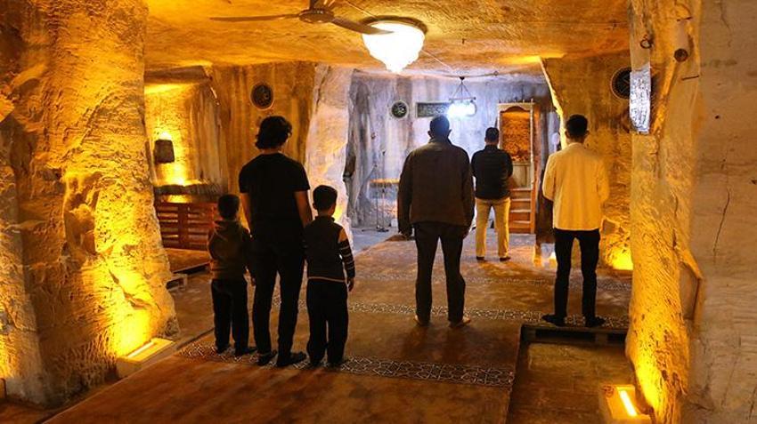 Şanlıurfa'daki Mağara Camisi'nin benzeri yok! Ne zaman yapıldığı bilinmiyor: Kiliseden camiye dönüştürüldü