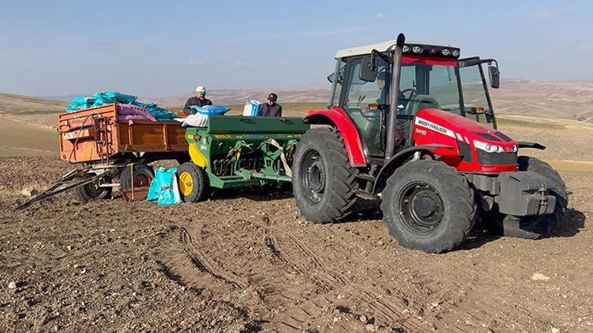 Yozgat'ta yağış gecikince ekim de gecikti! Buğday ekimi kasım ayının ortasında başladı