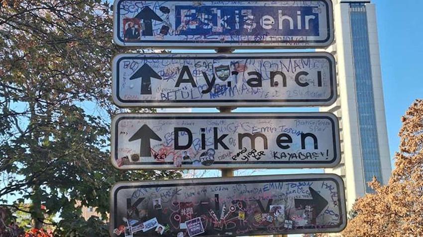 Ankara'da 'Kızılay' tabelası çılgınlığı devam ediyor! Fotoğraf çektirme sırasında bıçaklı kavga çıktı