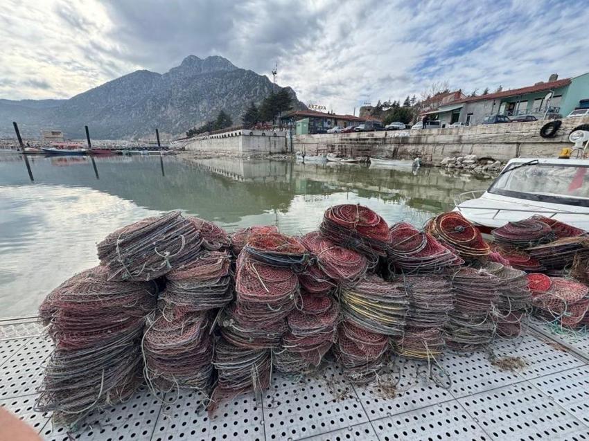 Isparta'da Kerevit yasağı başladı! 15 Haziran'a kadar sürecek