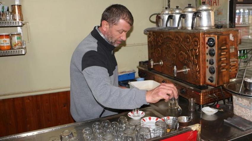 Üç kez kansere yakalandı! Pes etmedi! Şimdi çay satarak hayat mücadelesi veriyor