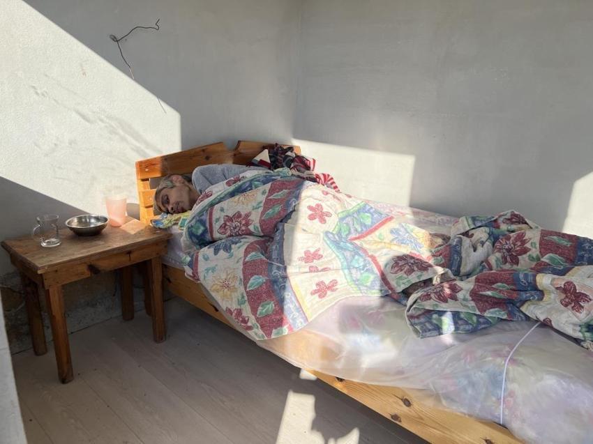 Mersin'de kulübede geçen hayat yürek burkuyor!