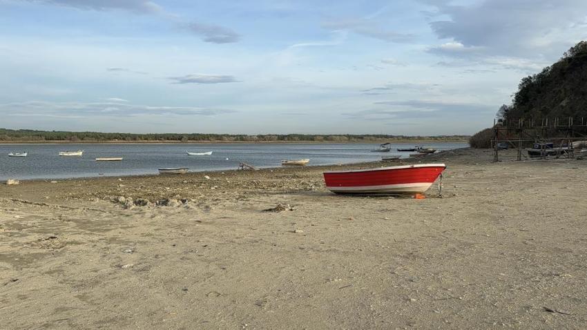 Terkos Gölü can çekişiyor! 10 metre geri çekildi