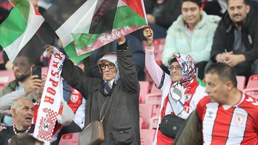 Yüksel Yıldırım devreye girdi! Samsunsporlu teyzelere tribün jesti