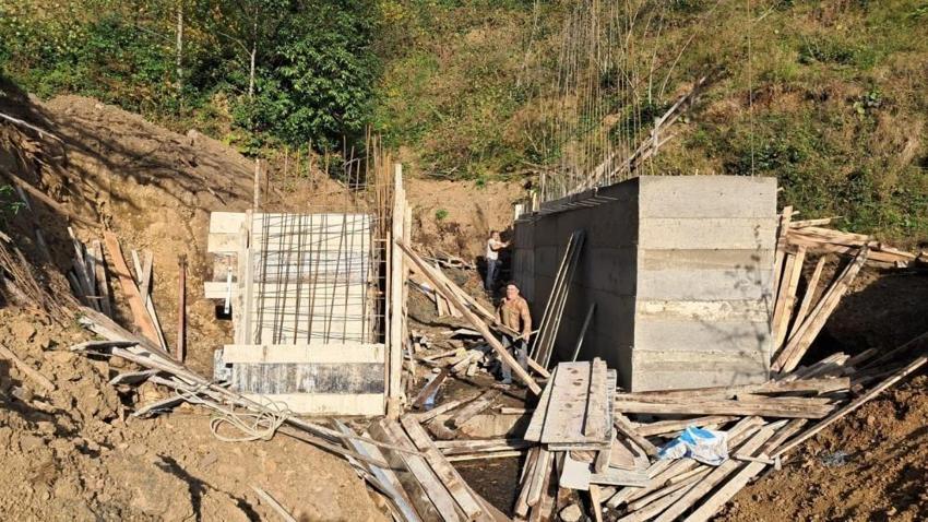 Samsun'da riskli bölgeye müdahale! Ulaşım rahatladı