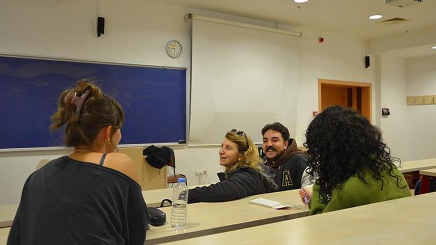 Hayallerini 30 yıl sona gerçekleştirdi: Anne ve oğul aynı üniversite ve aynı fakültede öğrenci oldu