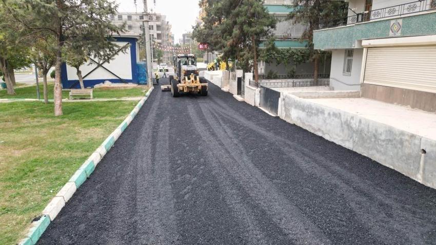 Şanlıurfa'da bir mahalle asfaltla kaplandı!