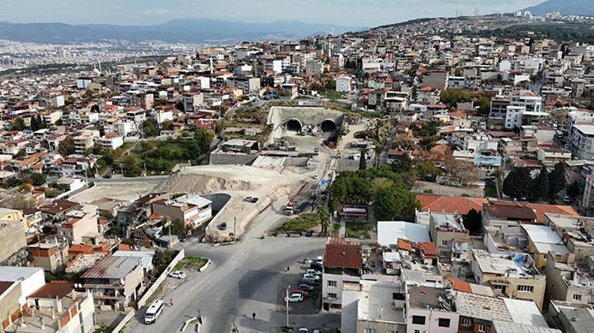İzmir'de Onat Tüneli çalışması mahalleyi ayağa kaldırdı! Evler tek tek çatlamaya başladı