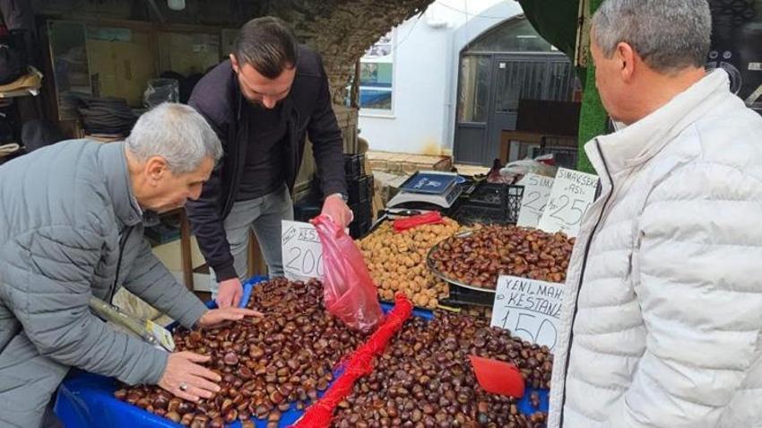 Kilosu 250 liradan satılıyor! Satıcı memnun, tezgahlar dolup taşıyor