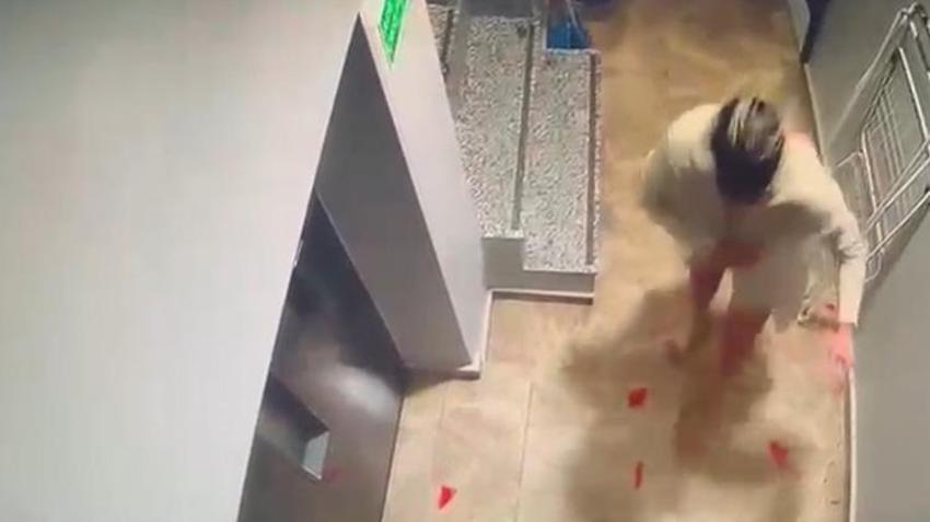 Kağıthane'de 5 çocuk annesi eşini otelde başka bir erkekle gören adam çılgına döndü! Olay anı kamerada