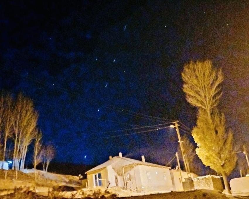 Van'ın 3 ilçesinde görüldü! Gece saatlerinde sokağa döküldüler