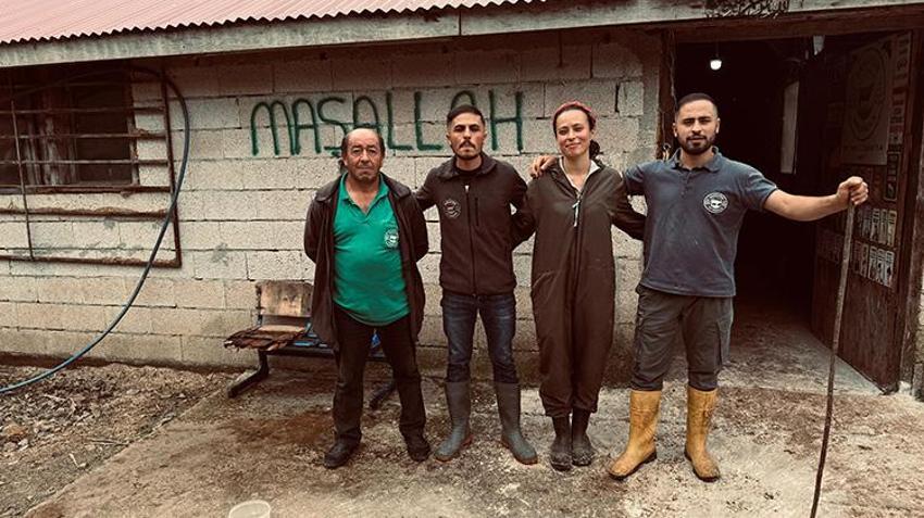 Giresunlu genç çift İstanbul'u terk edip köylerinde çiftlik kurdu! 5 hayvanla başlayıp 2 yılda sayıyı 8 katına çıkardılar
