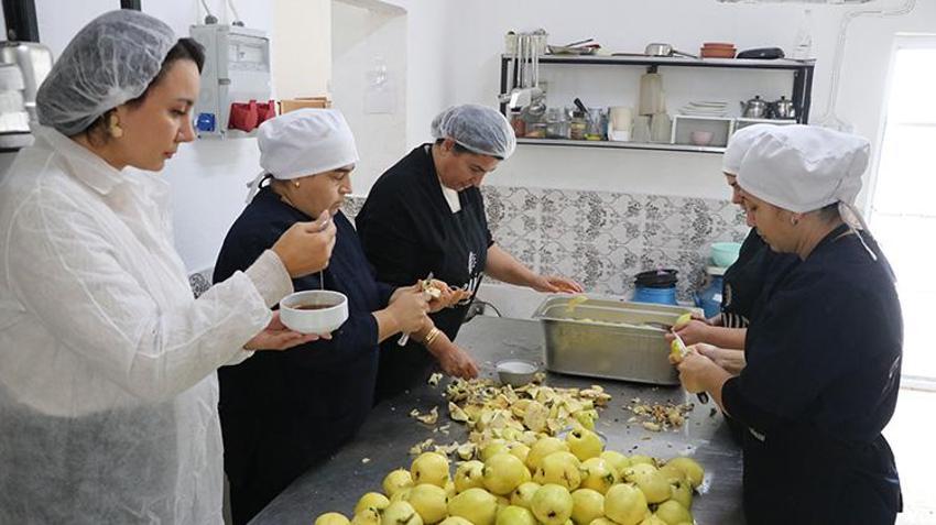 Edirneli kadın girişimci memleketinin lezzetlerini markaya dönüştürdü! 20 kadınla ürettiği 50 çeşit ürünü Türkiye'nin dört bir yanına ulaştırıyor