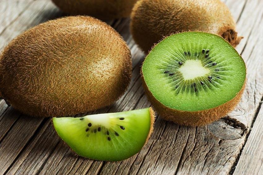 Çarşamba’da mükemmel bir bitki üreticileri sevindirdi! 180 gramlık kivi noterde tescillendi