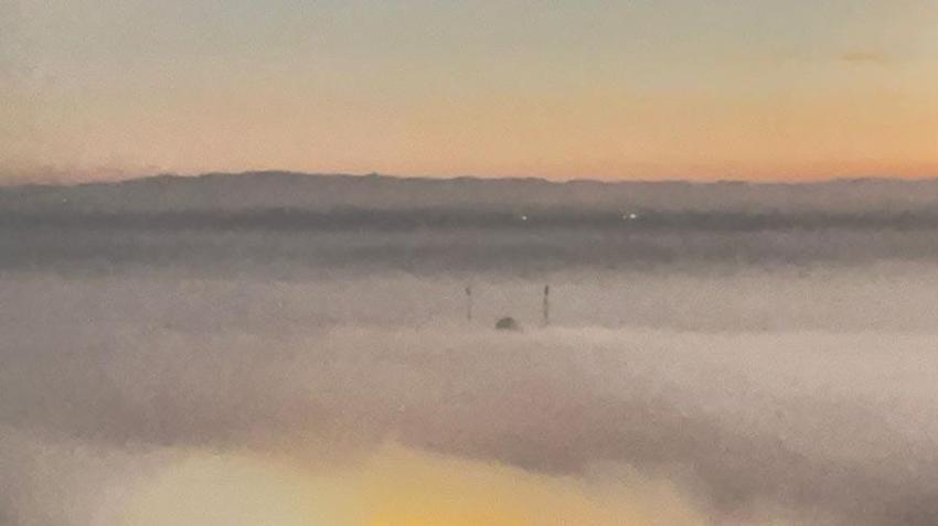 Batman'da yoğun sis ve gün batımı kartpostallık manzara oluşturdu izleyenlere unutulmaz anlar yaşattı