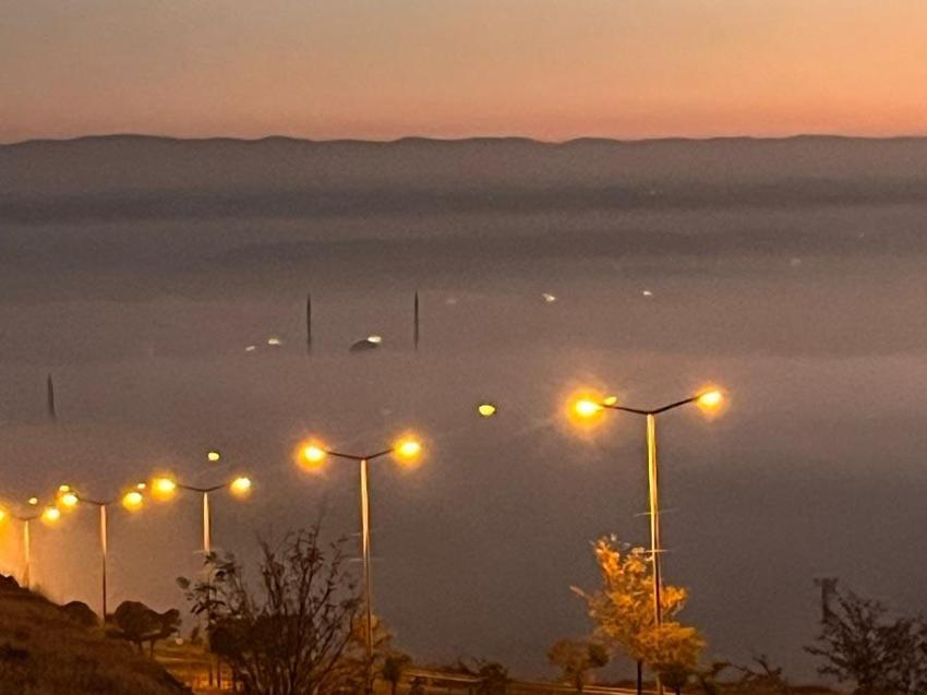 Batman'da yoğun sis ve gün batımı kartpostallık manzara oluşturdu izleyenlere unutulmaz anlar yaşattı