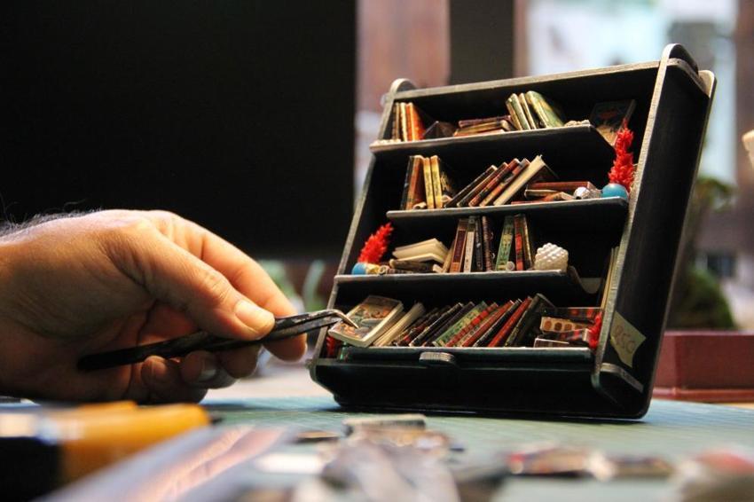 Hobi olarak başladı emekli olduktan sonra atölye açtı! Kişiye özel üretiyor: Amerika, İtalya ve Güney Kore'den sipariş yağıyor