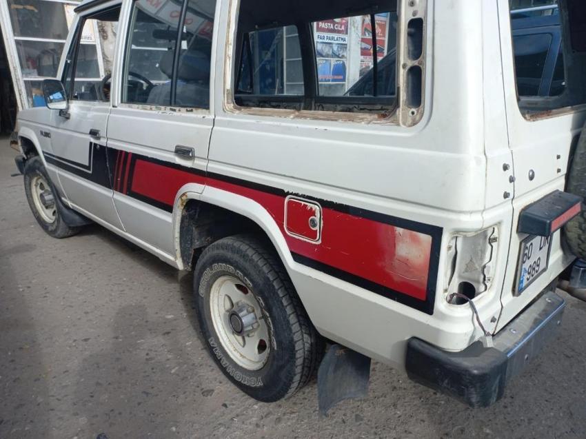 40 yıllık cip aileye geri döndü! Oğlu, 'Süper Vali' Recep Yazıcıoğlu’nun makam aracını bulup satın aldı