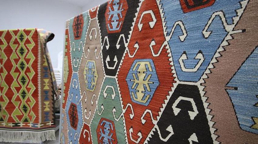 Kültürel miras dünya pazarında! Kaş'ta 400 yıllık Barak Kilimi yeniden dokunuyor: Avrupa kapısı açıldı