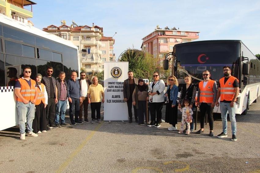 Antalya Alanya'da şehitlerin ismi halk otobüslerinde yaşatılıyor