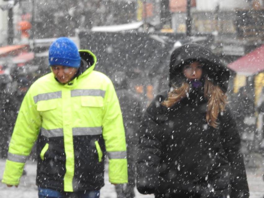Kar yağışı ve kuvvetli fırtına geliyor! Meteoroloji hava durumunu açıkladı, Prof. Dr. Orhan Şen uyardı: Sıcaklıklar birden düşecek