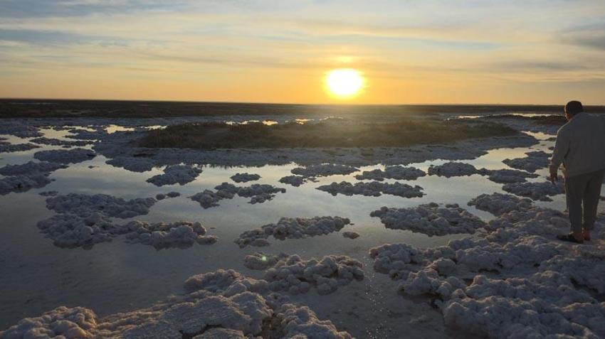 Konya'nın 'Pamukkale'si ziyaretçi akınına uğruyor! Sular çekildi eşsiz görüntüler ortaya çıktı
