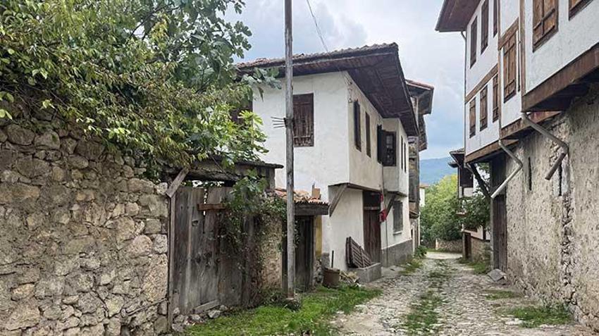 Safranın başkenti UNESCO mirası ziyaretçilerini bekliyor! Eskipazar Hadrianopolis'te erken hristiyanlık mozaikleri ortaya çıktı: İşte 6 bin yıllık tarih