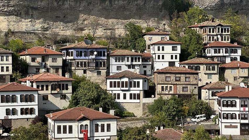 Safranın başkenti UNESCO mirası ziyaretçilerini bekliyor! Eskipazar Hadrianopolis'te erken hristiyanlık mozaikleri ortaya çıktı: İşte 6 bin yıllık tarih
