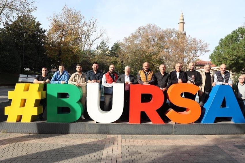 Dünya Cantık Günü! Bursa'nın ünlü lezzeti ücretsiz ikram edildi, yabancı turistler lezzetine hayran kaldı