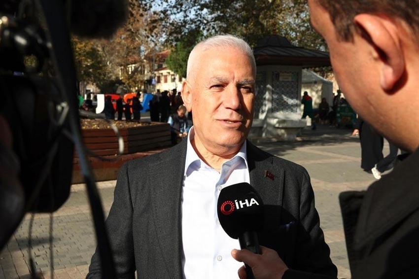 Dünya Cantık Günü! Bursa'nın ünlü lezzeti ücretsiz ikram edildi, yabancı turistler lezzetine hayran kaldı
