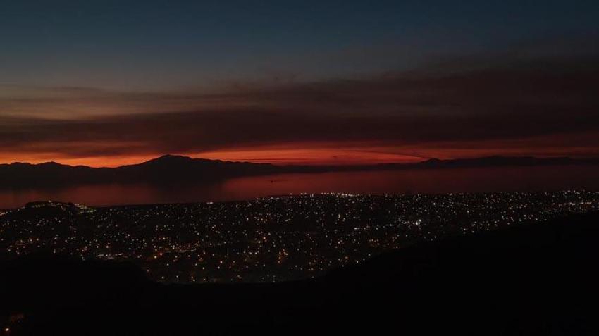 Van Gölü'nde gün batımı nefes kesen görüntüler oluşturdu