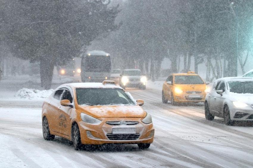 Hava sıcaklıkları düşüyor, kar ve sağanak yağışlar geliyor! Meteoroloji son hava tahmin raporuyla uyardı