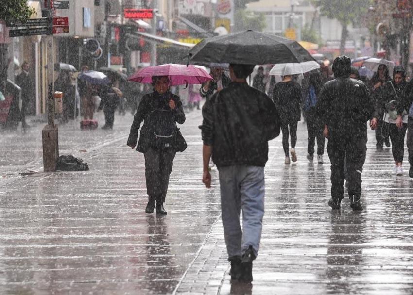 Hava sıcaklıkları düşüyor, kar ve sağanak yağışlar geliyor! Meteoroloji son hava tahmin raporuyla uyardı