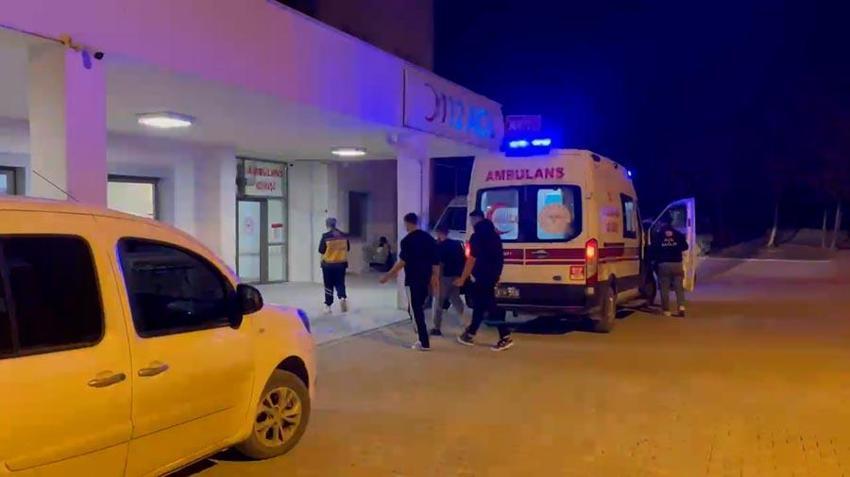 Adıyaman Besni'de 70 üniversite öğrencisi, gıda zehirlenmesi şüphesiyle hastaneye kaldırıldı