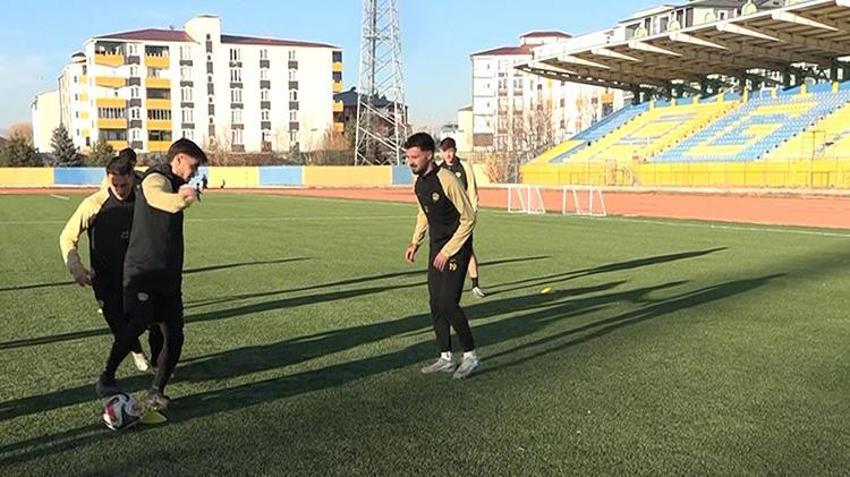 Bahis soruşturması sonrası 17 futbolcusu ceza alan Ağrı 1970 Spor'un 7 oyuncusu kaldı