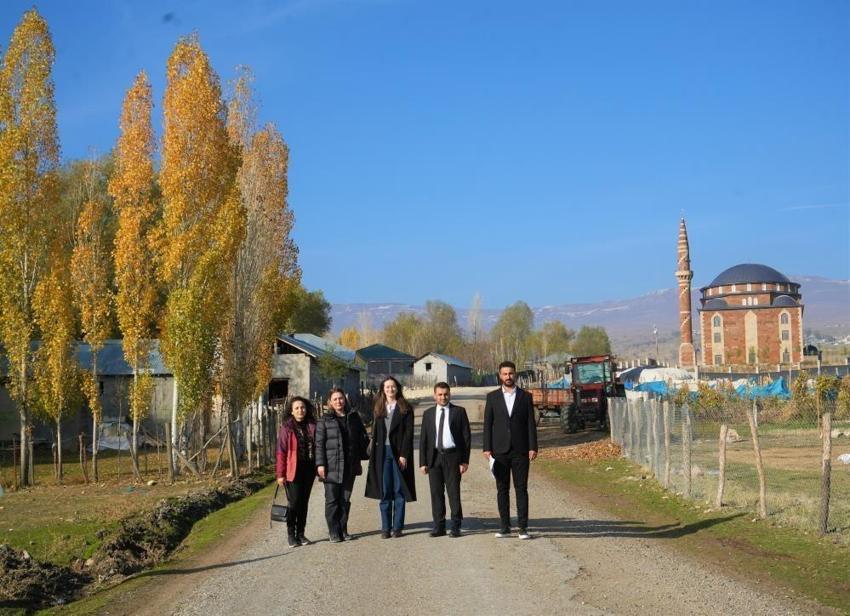 Öğretmenler yollara düştü: Zorlu coğrafyada eğitim mücadelesi