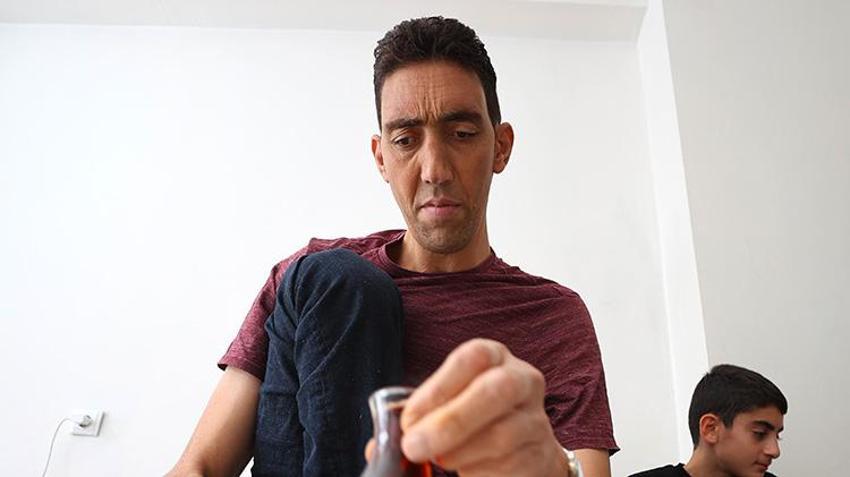 Dev adam Sultan Kösen dünya sahnesinde! 2.51 metrelik rekortmen İngiltere'de belgesel çekimine katılıyor