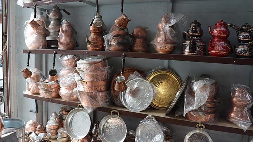 Sivaslı usta 41 yıldır yaptığı işi bıraktı bu işe başladı! İnternetten izleyerek öğrendi, tek isteği mesleğin unutulmaması oldu