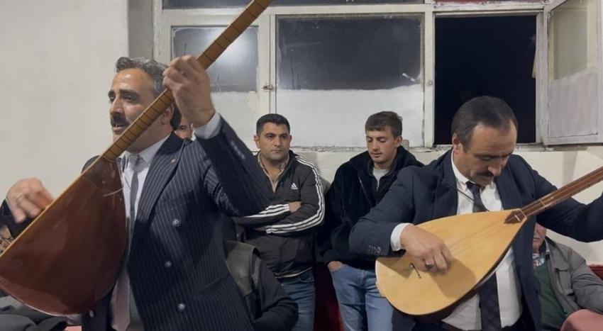 Kars'ta unutulmaya yüz tuttu: Aşıklık geleneği için seferber oldular