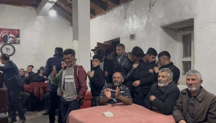 Kars'ta unutulmaya yüz tuttu: Aşıklık geleneği için seferber oldular