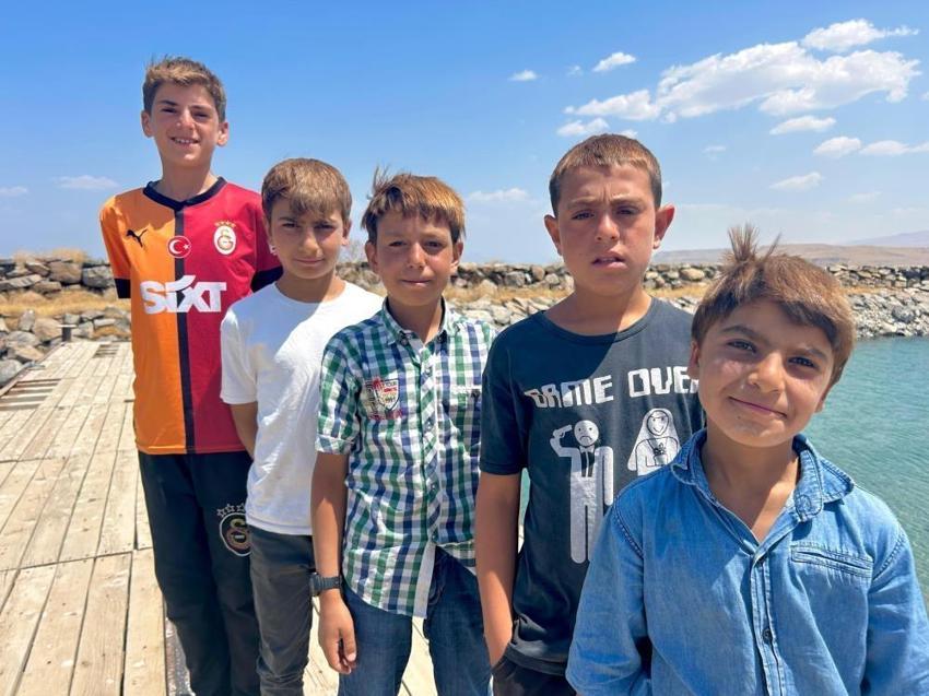 Van'da kış aylarının gelmesiyle sarı saçlı çocukların sayısı azaldı! Bu fotoğraftan eser kalmadı